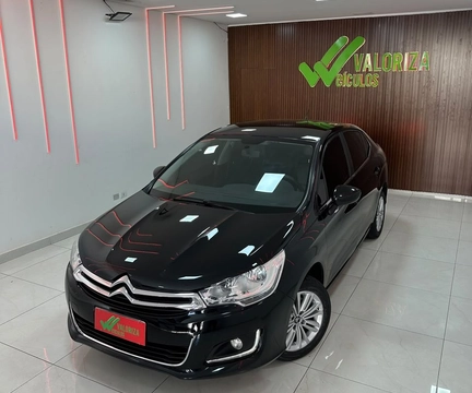 Citroën C4 Lounge 2017 Preto — foto 1 de 3