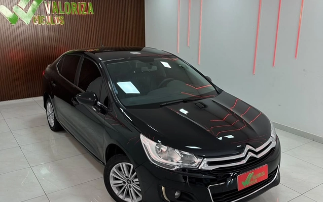 imagem-https://www.socarrao.com.br/sc-vehicle-images-prod/3951968/1789765262178-c429ec9f-3c15-4b4f-90de-60d22aec43e2.jpg