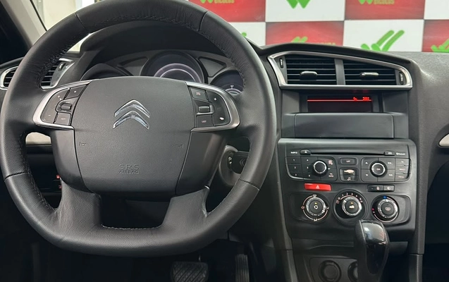 imagem-https://www.socarrao.com.br/sc-vehicle-images-prod/3951968/1789765262180-d6575b2d-62e9-4d8b-be47-e9f6e3a56bc6.jpg