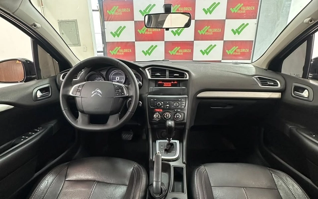 imagem-https://www.socarrao.com.br/sc-vehicle-images-prod/3951968/1789765262186-5495fd90-3532-4d2f-959e-dc5c963c46d9.jpg
