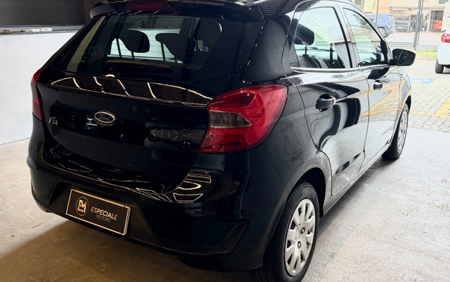 imagem-https://www.socarrao.com.br/sc-vehicle-images-prod/3952197/1789765653722-90f377a3-f9a7-407b-bcad-6f87efe8e14d.jpg
