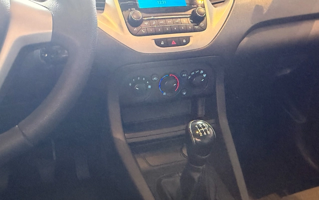 imagem-https://www.socarrao.com.br/sc-vehicle-images-prod/3952197/1789765653725-566fee09-71ce-41f1-a73c-8f44be43ac1b.jpg