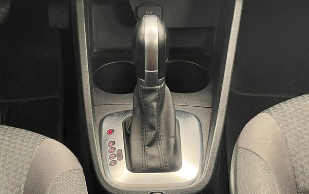 imagem-https://www.socarrao.com.br/sc-vehicle-images-prod/3952199/1789765654300-f3MOtSt751bEF6Q9D1rrwDcCaGQnww7M.jpg
