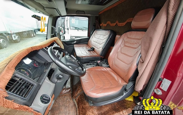 imagem-https://www.socarrao.com.br/sc-vehicle-images-prod/3952214/1789765682339-Ny5qcGc.jpg
