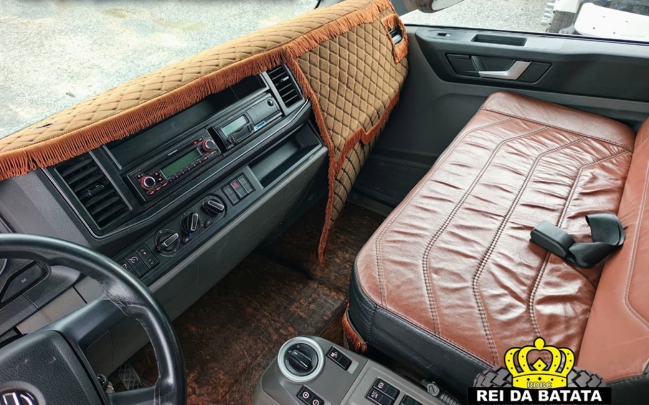 imagem-https://www.socarrao.com.br/sc-vehicle-images-prod/3952214/1789765682566-MTAuanBn.jpg