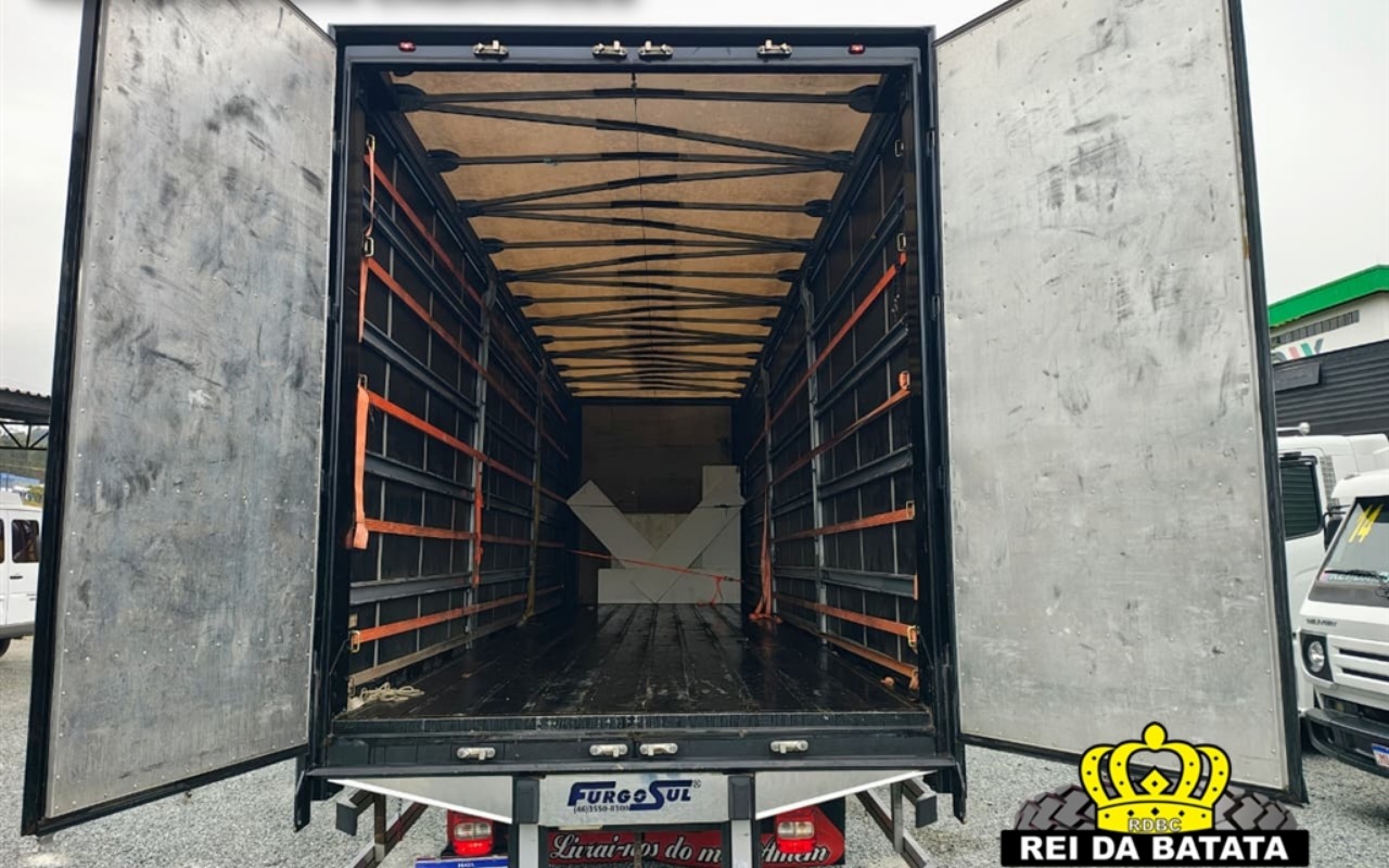 imagem-https://www.socarrao.com.br/sc-vehicle-images-prod/3952214/1789765682876-MTMuanBn.jpg