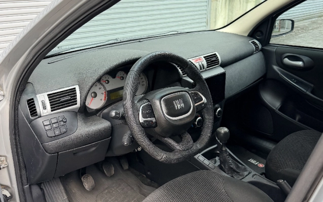 imagem-https://www.socarrao.com.br/sc-vehicle-images-prod/3952215/1789765691445-app-photos-ZeSWJdLROfZQvx615vRgTSuelP5MEOC6.jpg