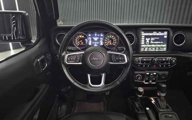 imagem-https://www.socarrao.com.br/sc-vehicle-images-prod/3952299/1789766039857-003_875b0744ab108857af1086066c17ea27.jpg