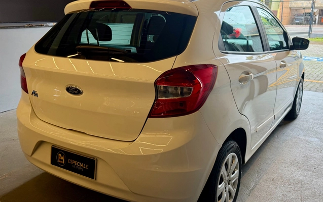 imagem-https://www.socarrao.com.br/sc-vehicle-images-prod/3952303/1789766080502-6d3f726a-9b0c-4bc2-8ce6-0c570e76bec1.jpg