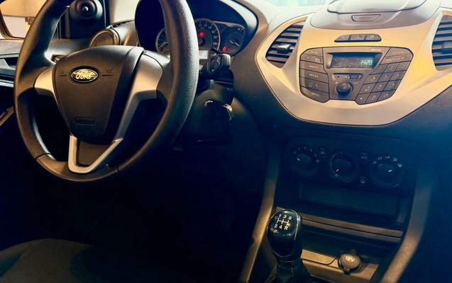 imagem-https://www.socarrao.com.br/sc-vehicle-images-prod/3952303/1789766080506-4adaf11a-3bde-409b-b4b9-1682db63047e.jpg