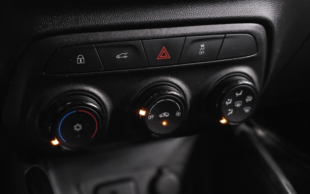 imagem-https://www.socarrao.com.br/sc-vehicle-images-prod/3952331/1789766194059-003_064340e21bcdbebeca2018d2d6eb5830.jpg