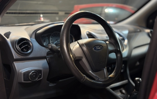 imagem-https://www.socarrao.com.br/sc-vehicle-images-prod/3952364/1789766251135-1_061545.jpg