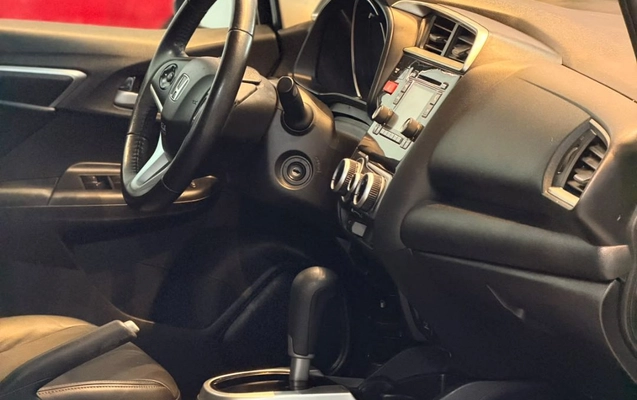 imagem-https://www.socarrao.com.br/sc-vehicle-images-prod/3952434/1789766342276-8844fe46360e45b8ba2a7c8a939205b7_1789766242754.jpg