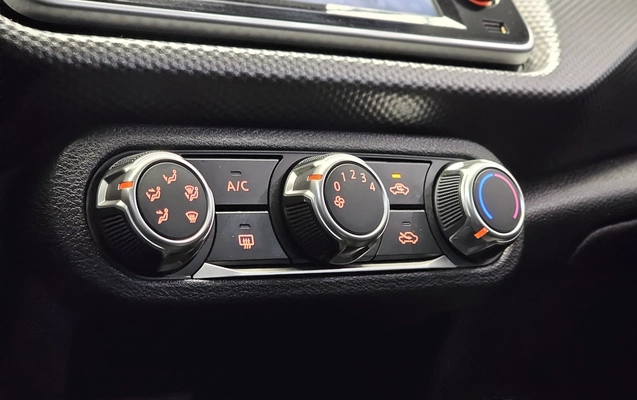 imagem-https://www.socarrao.com.br/sc-vehicle-images-prod/3952882/1789767360813-1_032340.jpg