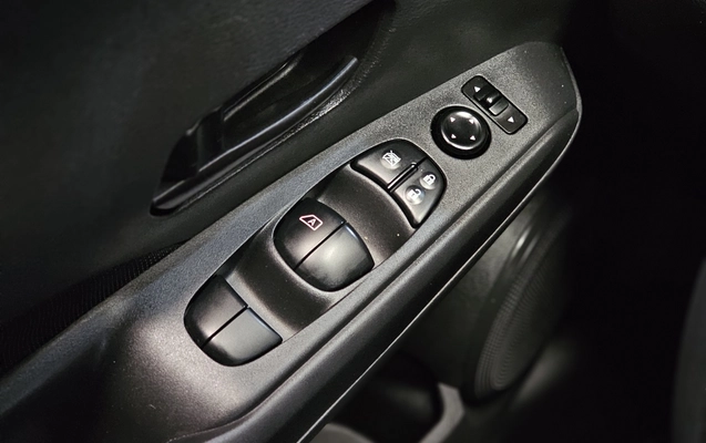 imagem-https://www.socarrao.com.br/sc-vehicle-images-prod/3952882/1789767360813-1_032342.jpg