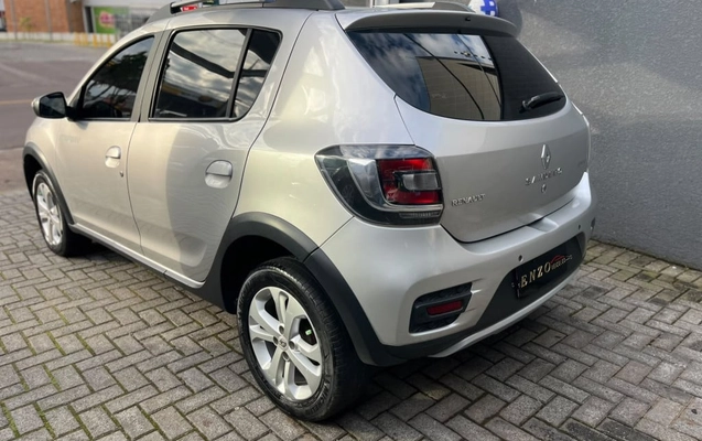 imagem-https://www.socarrao.com.br/sc-vehicle-images-prod/3952991/1789767921142-vehicle_image_1789767871_bcc64a4b81943d09f5814bdb4ac1bf9c.jpeg