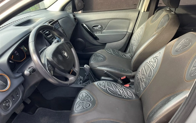 imagem-https://www.socarrao.com.br/sc-vehicle-images-prod/3952991/1789767921155-vehicle_image_1789767884_ec90461462838e14e1bbf3c407683b17.jpeg