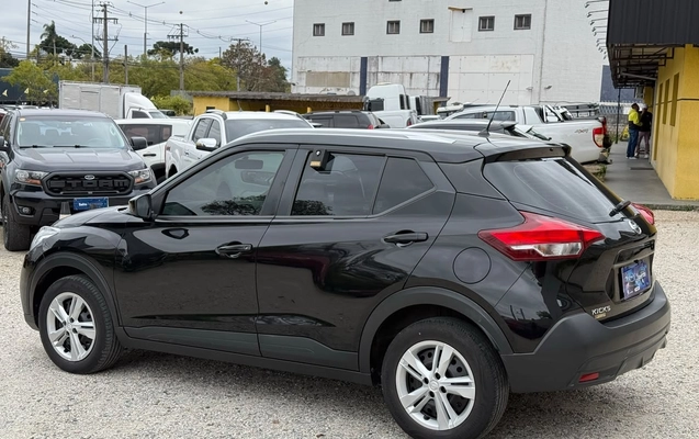 imagem-https://www.socarrao.com.br/sc-vehicle-images-prod/3953237/1789768444702-4d001831-8632-47d0-8d16-f15d7fd5b466.jpg