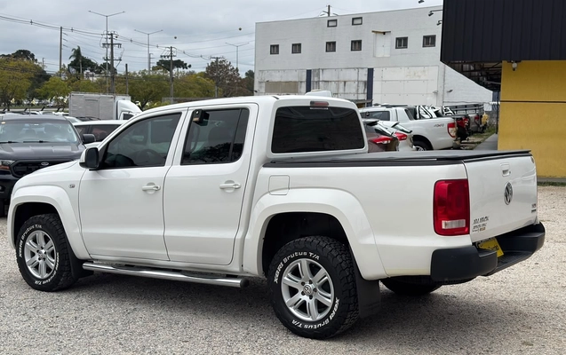 imagem-https://www.socarrao.com.br/sc-vehicle-images-prod/3953279/1789768811618-dd86adb8-4995-4b33-8125-98a14db932a4.jpg