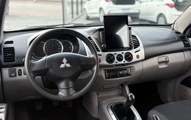 imagem-https://www.socarrao.com.br/sc-vehicle-images-prod/3953416/1789769112795-gb-66085a3.jpeg