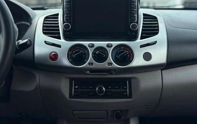 imagem-https://www.socarrao.com.br/sc-vehicle-images-prod/3953416/1789769112803-gb-665b1c9.jpeg
