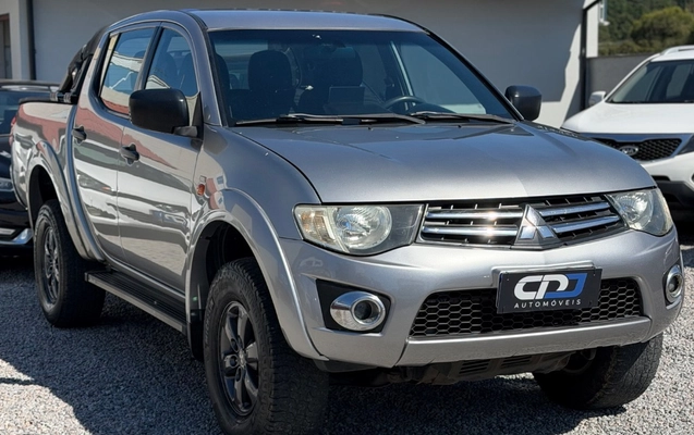 imagem-https://www.socarrao.com.br/sc-vehicle-images-prod/3953416/1792500901111-gb-339d1f4.jpeg