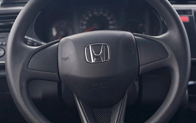 imagem-https://www.socarrao.com.br/sc-vehicle-images-prod/3953483/1789769285092-gb-c63ae9e.jpeg