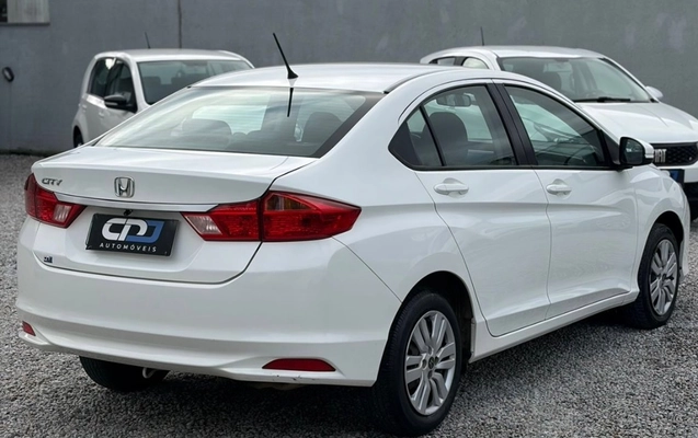 imagem-https://www.socarrao.com.br/sc-vehicle-images-prod/3953483/1789769285099-gb-ce61959.jpeg