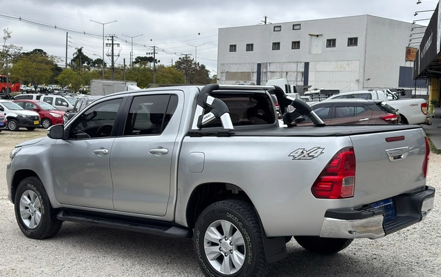 imagem-https://www.socarrao.com.br/sc-vehicle-images-prod/3953531/1789769463755-06996531-5728-4a0b-8e71-5896688b2b0e.jpg