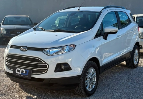 Ford EcoSport 2017 Branco — foto 1 de 3