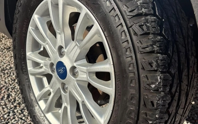 imagem-https://www.socarrao.com.br/sc-vehicle-images-prod/3953615/1789770084653-gb-089da9c.jpeg