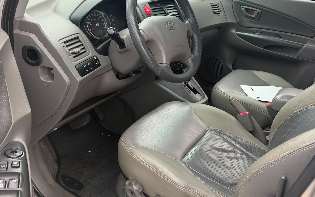 imagem-https://www.socarrao.com.br/sc-vehicle-images-prod/3953705/1789770291056-NDgxMWE0YWUtNWNkNi00MDA4LTgzYTYtODhmZGI5YzlhNDFiLmpwZw.jpg