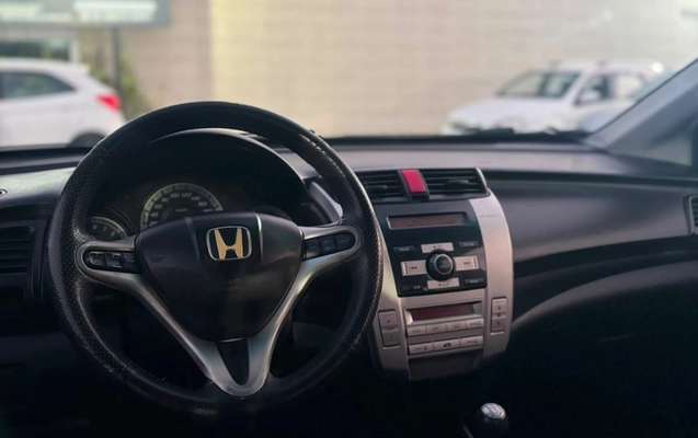 imagem-https://www.socarrao.com.br/sc-vehicle-images-prod/3953754/1789770268230-gb-7e5357e.jpeg