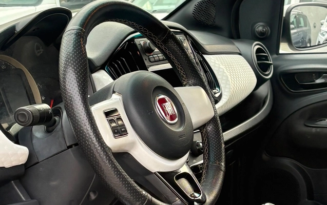 imagem-https://www.socarrao.com.br/sc-vehicle-images-prod/3953764/1789770298960-gb-0b5fb5f.jpeg