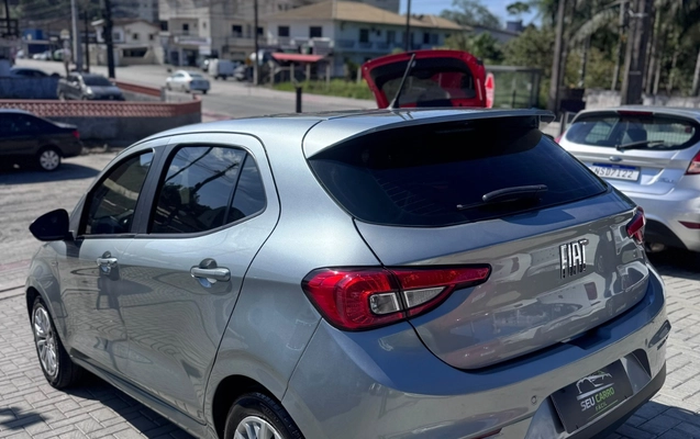 imagem-https://www.socarrao.com.br/sc-vehicle-images-prod/3953885/1789770759260-SU1HLTIwMjYwOTE2LVdBMDExMS5qcGc.jpg