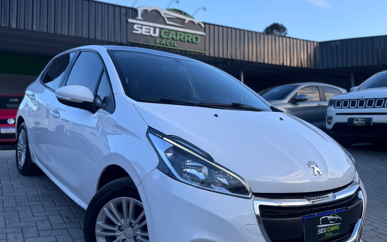 Peugeot 208 2017 Branco — foto 1 de 3