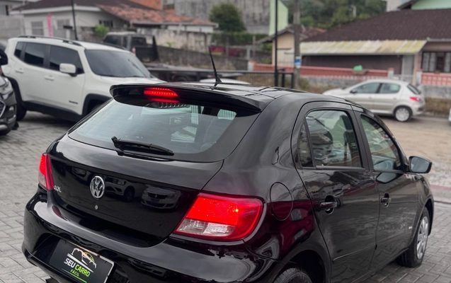 imagem-https://www.socarrao.com.br/sc-vehicle-images-prod/3954945/1789774195078-SU1HLTIwMjYwOTE4LVdBMDE3Mi5qcGc.jpg