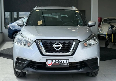 Nissan KICKS 2018 Prata — foto 1 de 3