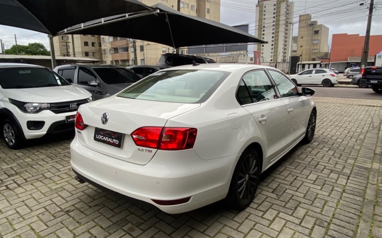 Volkswagen Jetta 2013 Branco — foto 1 de 3