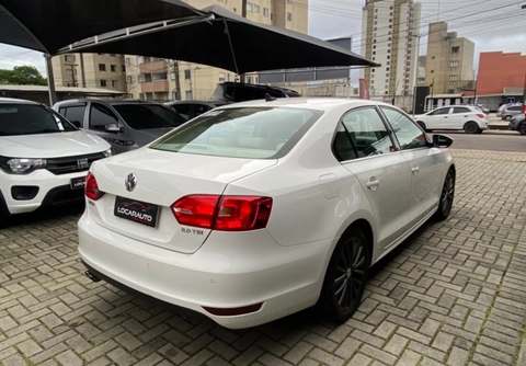 Volkswagen Jetta 2013 Branco — foto 1 de 3