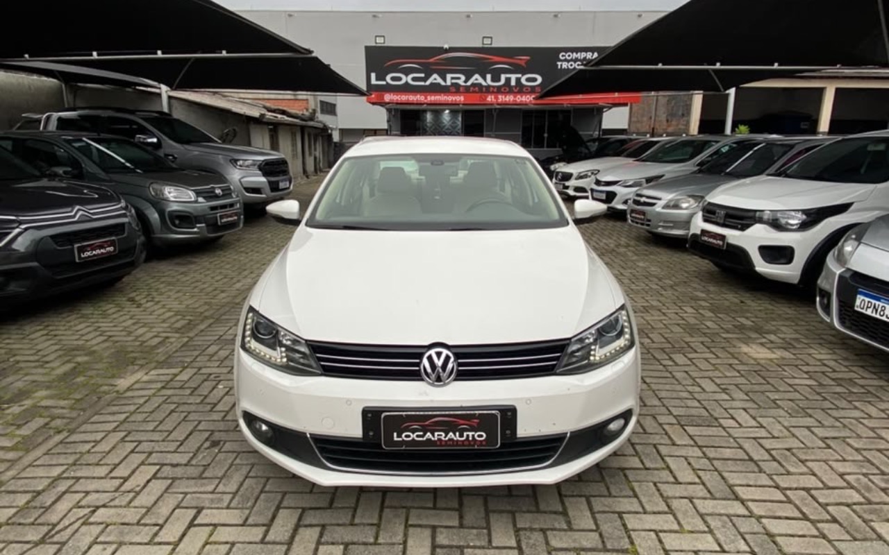 imagem-https://www.socarrao.com.br/sc-vehicle-images-prod/3955779/1789777332558-OWFhMmZjNTQtMDhmNS00YTE4LWE4YjYtOTZjOTczMGNmYjRlLmpwZWc.jpeg
