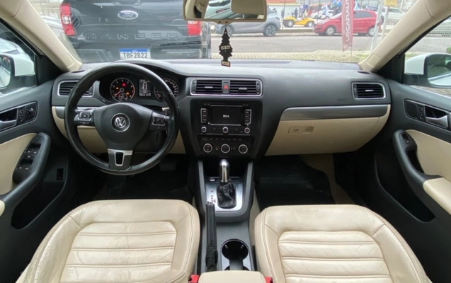 imagem-https://www.socarrao.com.br/sc-vehicle-images-prod/3955779/1789777332812-ODYyOGQyMTItYTE3YS00MzkwLTkyOTgtODBjN2E4ZWM0MTgxLmpwZWc.jpeg