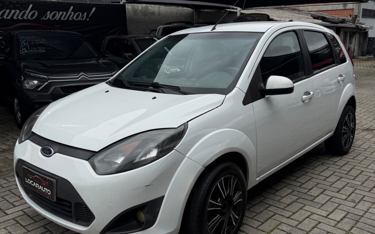 Ford Fiesta 2011 Branco — foto 1 de 3