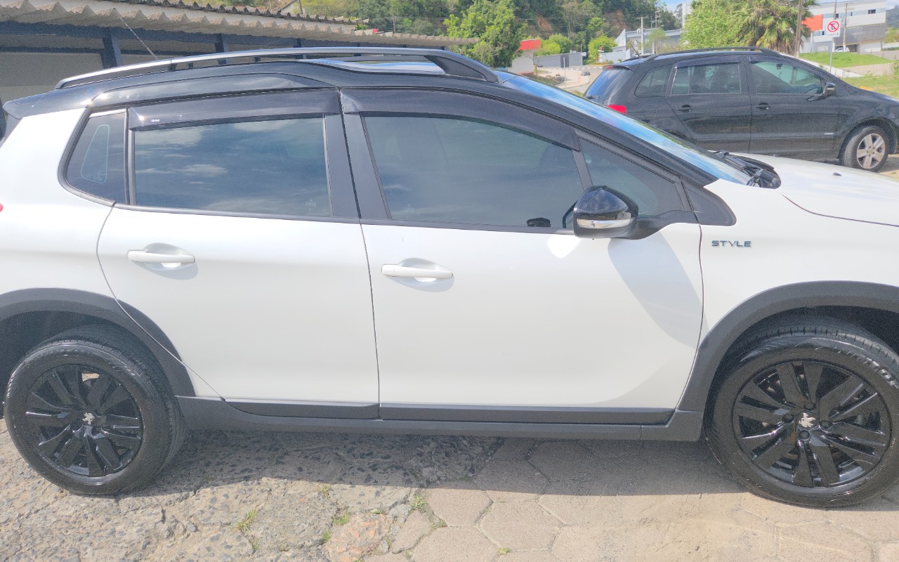 imagem-https://www.socarrao.com.br/sc-vehicle-images-prod/3958331/1789786963284-MjAyNjA5MTVfMTM1NzIyLmpwZw.jpg
