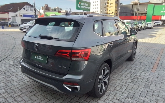 imagem-https://www.socarrao.com.br/sc-vehicle-images-prod/3958932/1789788901885-1_023633.jpg
