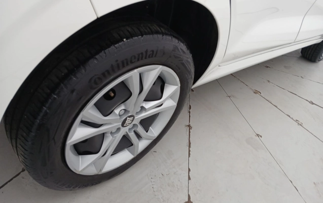 imagem-https://www.socarrao.com.br/sc-vehicle-images-prod/3958941/1789788957477-1_044842.jpg