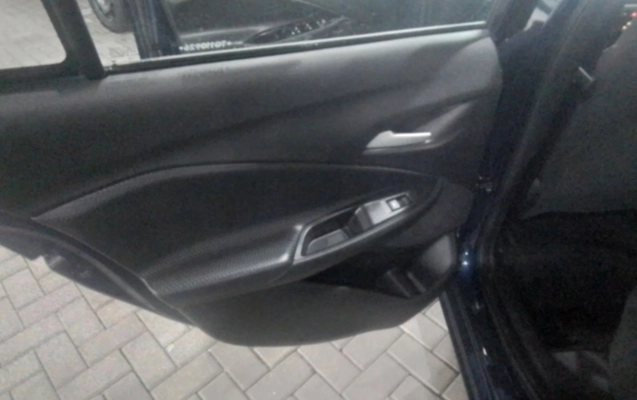 imagem-https://www.socarrao.com.br/sc-vehicle-images-prod/3959059/1789789242117-1_024042.jpg