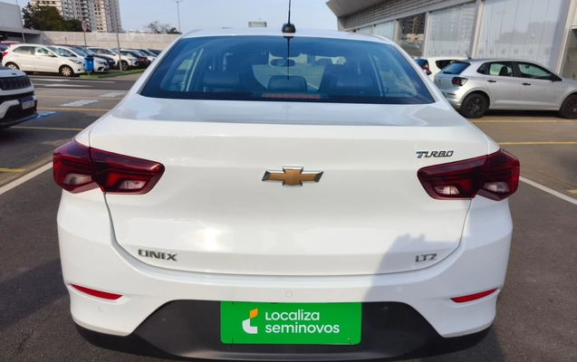 imagem-https://www.socarrao.com.br/sc-vehicle-images-prod/3959061/1789789251654-2_021530.jpg