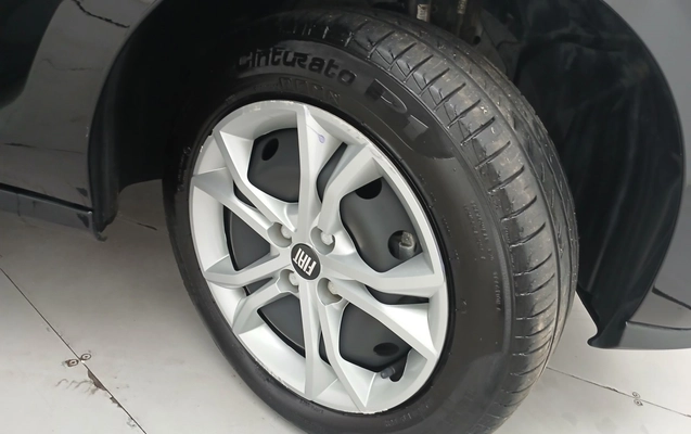 imagem-https://www.socarrao.com.br/sc-vehicle-images-prod/3959091/1789789340259-1_041105.jpg