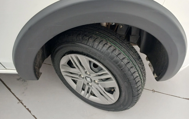 imagem-https://www.socarrao.com.br/sc-vehicle-images-prod/3959096/1789789347129-3_025438.jpg